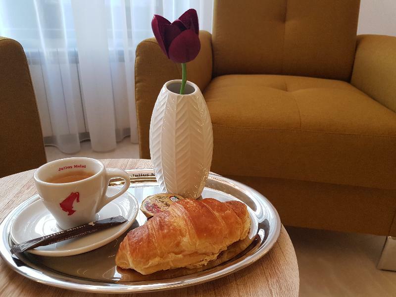 Ymy Boutique 4* Bucharest