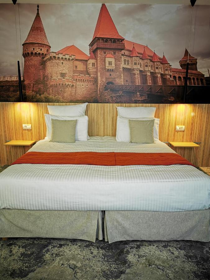 Ymy Boutique Hotel 4*