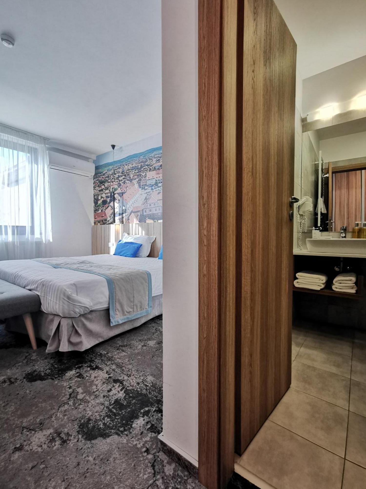Ymy Boutique Hotel 4*